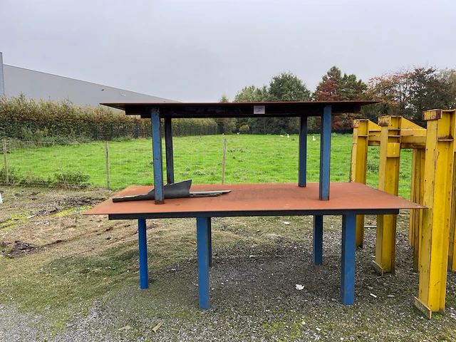 2 metalen werktafels - afbeelding 1 van  2