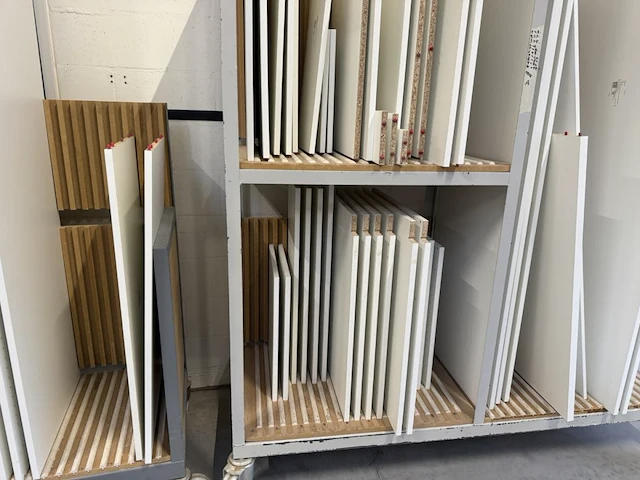 2 meubelkarren incl houten panelen - afbeelding 4 van  7