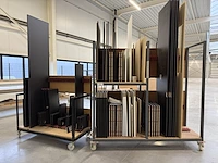 2 meubelkarren incl houten panelen
