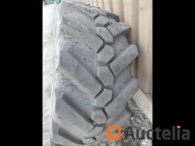 2 michelin banden voor michelin 18r 22.5 xf machines - afbeelding 2 van  6