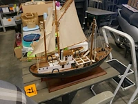 2 miniatuur boten - afbeelding 1 van  4