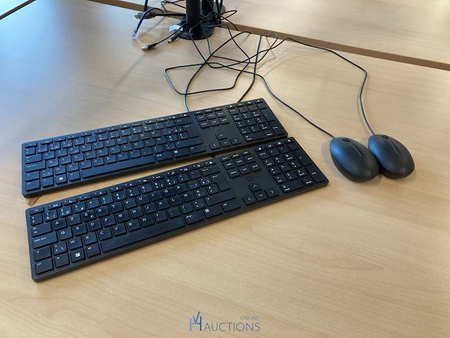 2 monitors fabr. iiyama - afbeelding 4 van  5