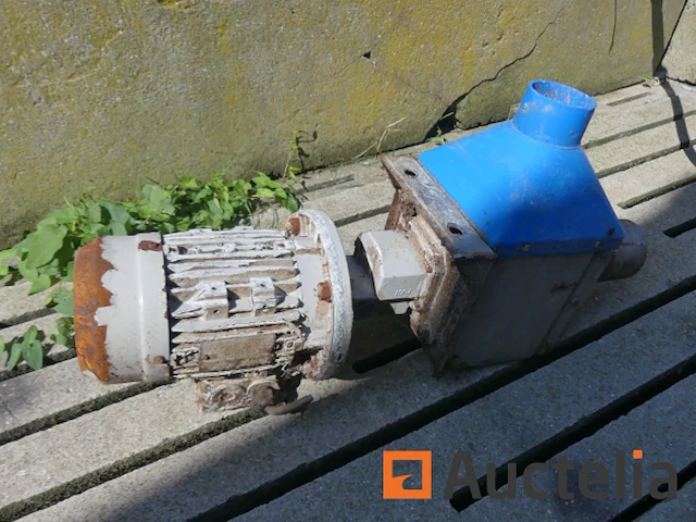 2 motoren - afbeelding 1 van  7