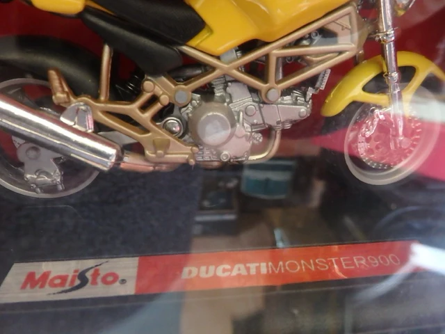 2 moto's masito bugatti - afbeelding 2 van  3