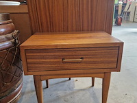 2 nachtkastjes - afbeelding 1 van  2