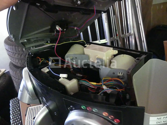2 nespresso 705/cs200 koffiezetapparaten - afbeelding 2 van  7