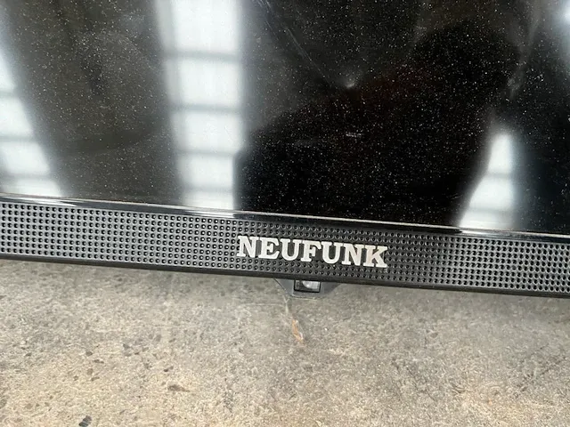 2 neufunk led tv - afbeelding 2 van  3