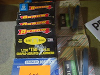 2 nietjesmachines en nietjes - afbeelding 1 van  1