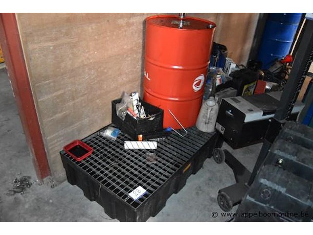 2 olie opvangbakken - afbeelding 1 van  1