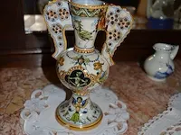 2 onze lieve vrouwebeeldjes onder stolp, divers aardewerk, vazen, kannen, potten, wandborden, koffie en thee sets, bestek, schotels, enz - afbeelding 33 van  36