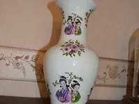 2 onze lieve vrouwebeeldjes onder stolp, divers aardewerk, vazen, kannen, potten, wandborden, koffie en thee sets, bestek, schotels, enz - afbeelding 36 van  36