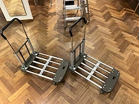 2 opklapbare plateauwagens - afbeelding 1 van  4