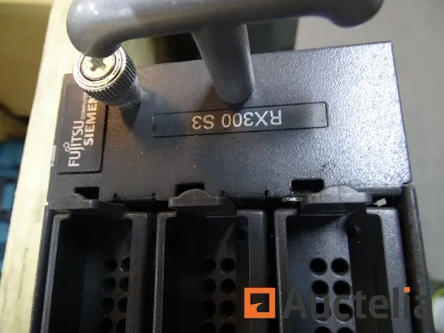 2 opslagrekken gegevens fujitsu-siemens primergy rx300 s3 - afbeelding 8 van  10