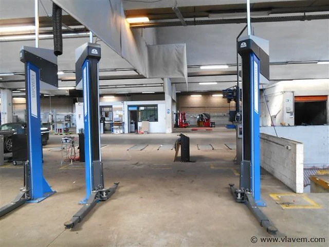 2 paal hefbrug - afbeelding 1 van  4