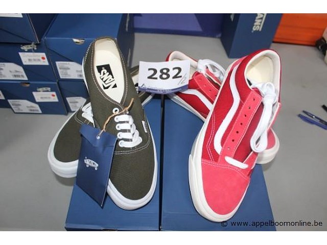 2 paar herenschoenen vans maat 42,5 - afbeelding 1 van  3