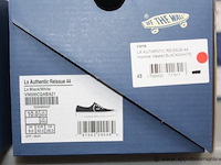 2 paar herenschoenen vans maat 43 - afbeelding 3 van  3