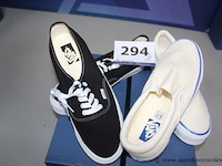 2 paar herenschoenen vans maat 44 - afbeelding 1 van  3