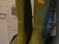 2 paar laarzen en linnenbak - afbeelding 3 van  3