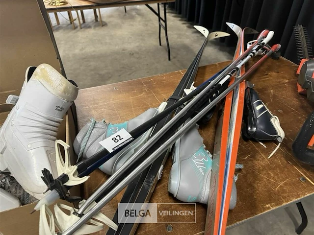 2 paar langlauflatten met schoenen, stokken, 1 paar skibotten - afbeelding 7 van  7