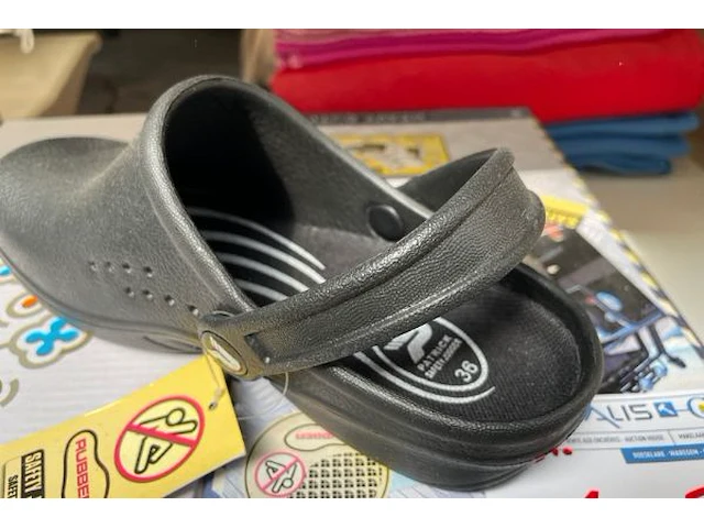 2 paar veiligheidsschoenen - afbeelding 3 van  5