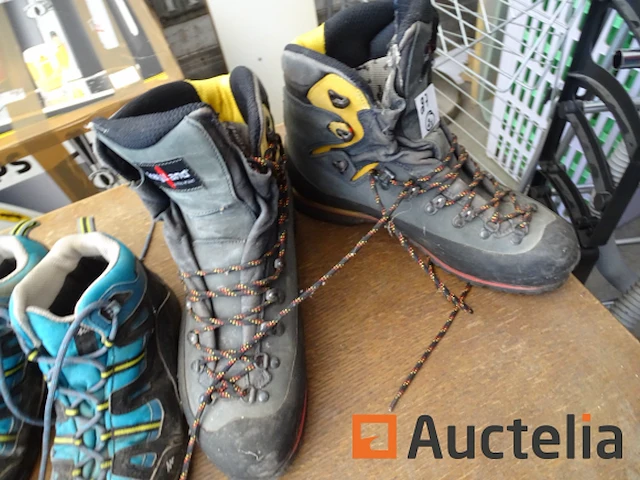 2 paar wandelschoenen - afbeelding 4 van  9