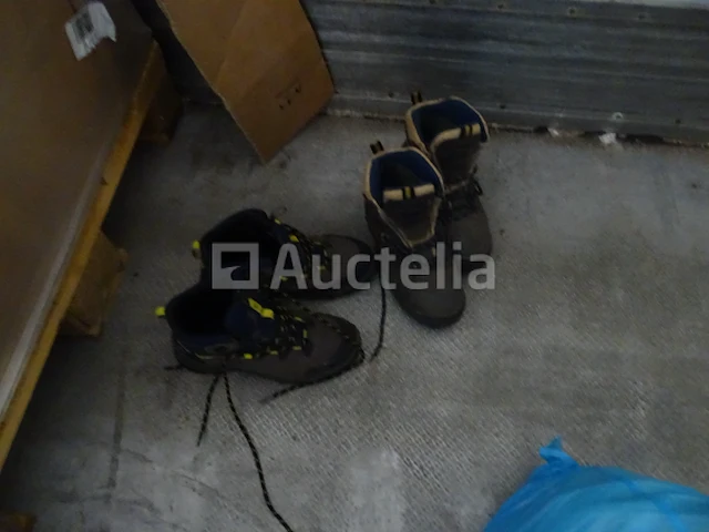2 paar wandelschoenen - afbeelding 3 van  4