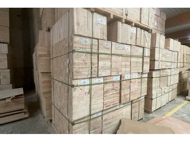 2 paletten balsa hout - afbeelding 2 van  5