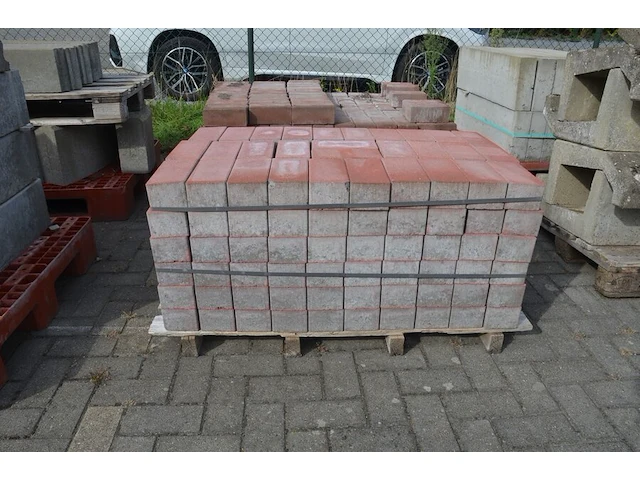 2 paletten klinkers ca. 12 m2 (zonder 2 pvc paletten) - afbeelding 2 van  7
