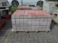 2 paletten klinkers ca. 12 m2 (zonder 2 pvc paletten) - afbeelding 2 van  7