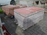 2 paletten klinkers ca. 12 m2 (zonder 2 pvc paletten) - afbeelding 3 van  7