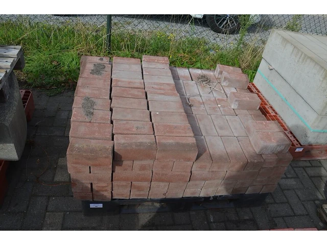 2 paletten klinkers ca. 12 m2 (zonder 2 pvc paletten) - afbeelding 5 van  7