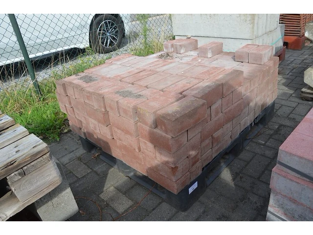 2 paletten klinkers ca. 12 m2 (zonder 2 pvc paletten) - afbeelding 6 van  7