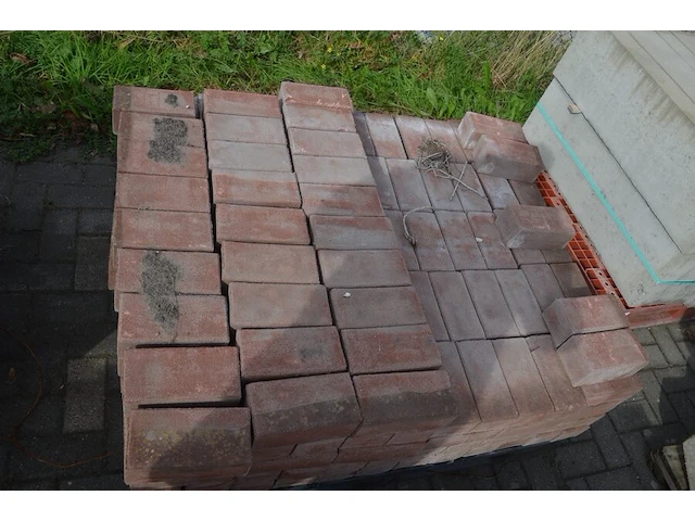2 paletten klinkers ca. 12 m2 (zonder 2 pvc paletten) - afbeelding 7 van  7