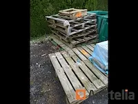 2 pallets gevallen, 8 pallets diverse