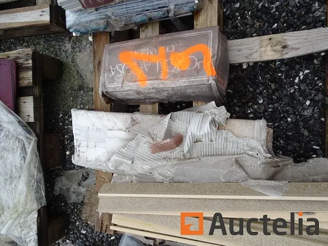 2 pallets tegels en diverse friezen - afbeelding 2 van  11
