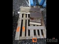2 pallets tegels en diverse friezen - afbeelding 4 van  11