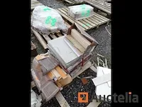 2 pallets tegels en diverse friezen - afbeelding 8 van  11