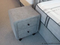 2 persoons bed/boxspring 160x200 compleet met matras bio ceramic en 2 bijzettafeltjes - afbeelding 3 van  4