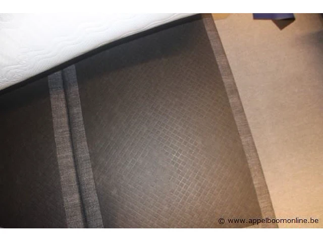 2 persoons bed/boxspring vv matras 160x200 vv bijzettafeltje - afbeelding 2 van  2