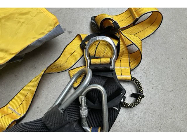 2 petzl harnassen - afbeelding 3 van  7
