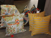 2 plaids libeco, 11 kussens: libeco en pierre frey (34,35,36) - afbeelding 2 van  6