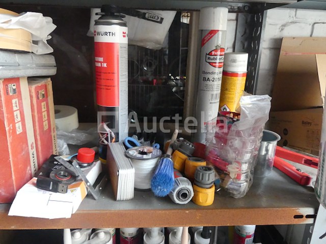 2 planken en de inhoud ervan - afbeelding 4 van  15