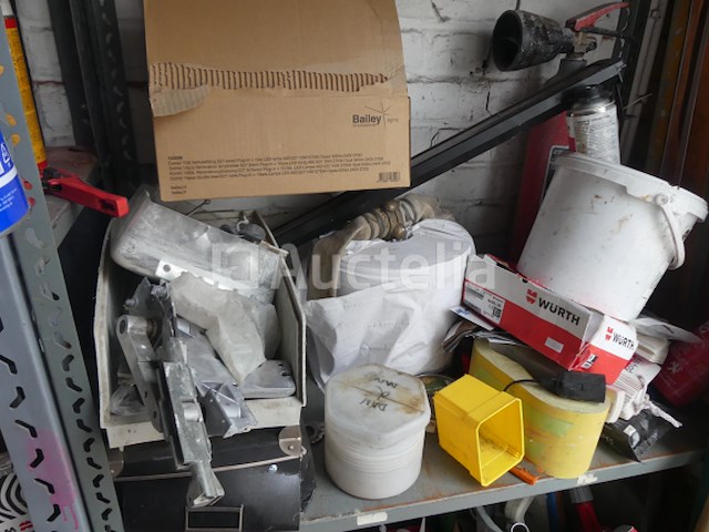 2 planken en de inhoud ervan - afbeelding 8 van  15