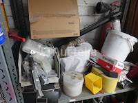 2 planken en de inhoud ervan - afbeelding 8 van  15