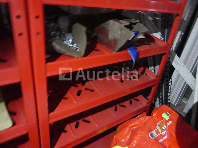 2 planken met hardware - afbeelding 2 van  10