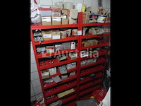 2 planken met hardware - afbeelding 3 van  10