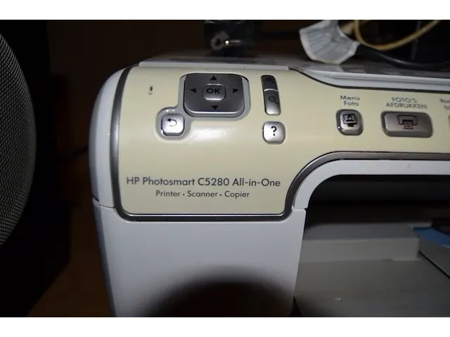 2 planningsborden, labelmaker dymo, plastificeerder, spaekerset logitec , printer hp photosmart c5280, aflegbakjes - afbeelding 7 van  7