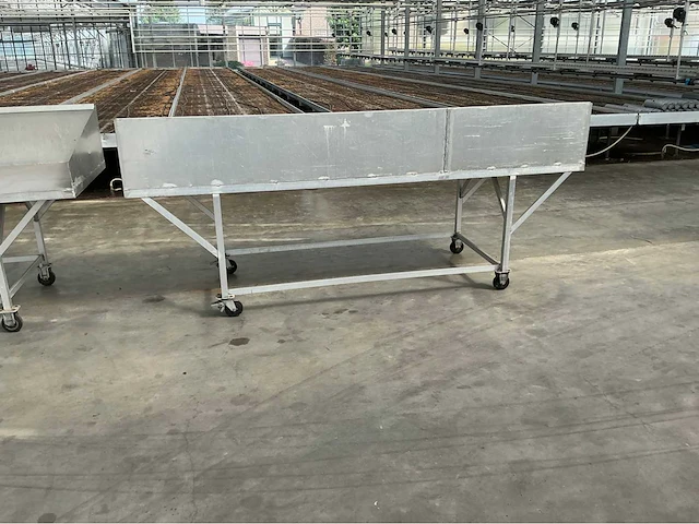 2 planttafels aluminium overige teeltmateriaal; (2x) - afbeelding 3 van  9