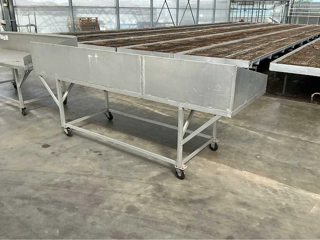 2 planttafels aluminium overige teeltmateriaal; (2x) - afbeelding 4 van  9