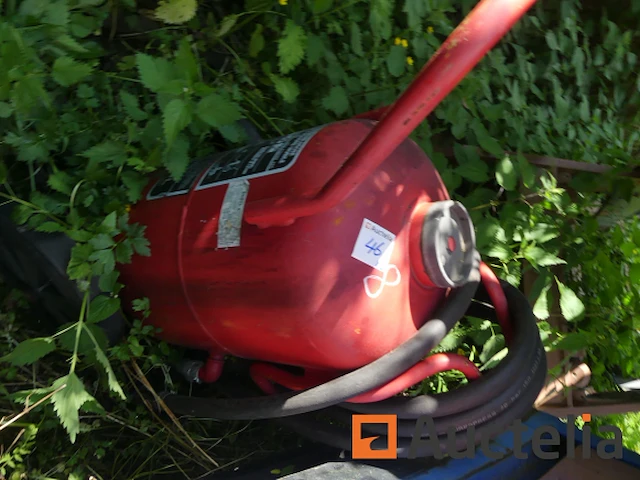 2 poederbrandblussers van 50 kg op trolley - afbeelding 1 van  4